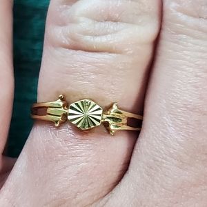 18k gold ring